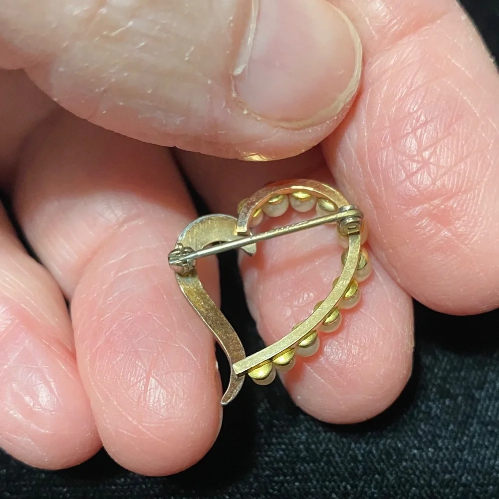 Vintage Gold filled pearl Heart Brooch